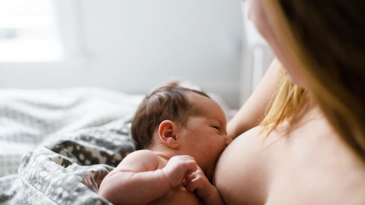 cluster-feeding-a-baby