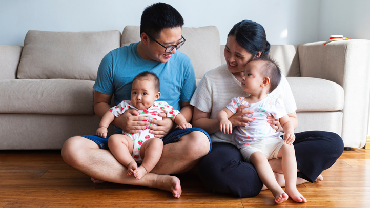 Breastfeeding while pregnant tandem nursing